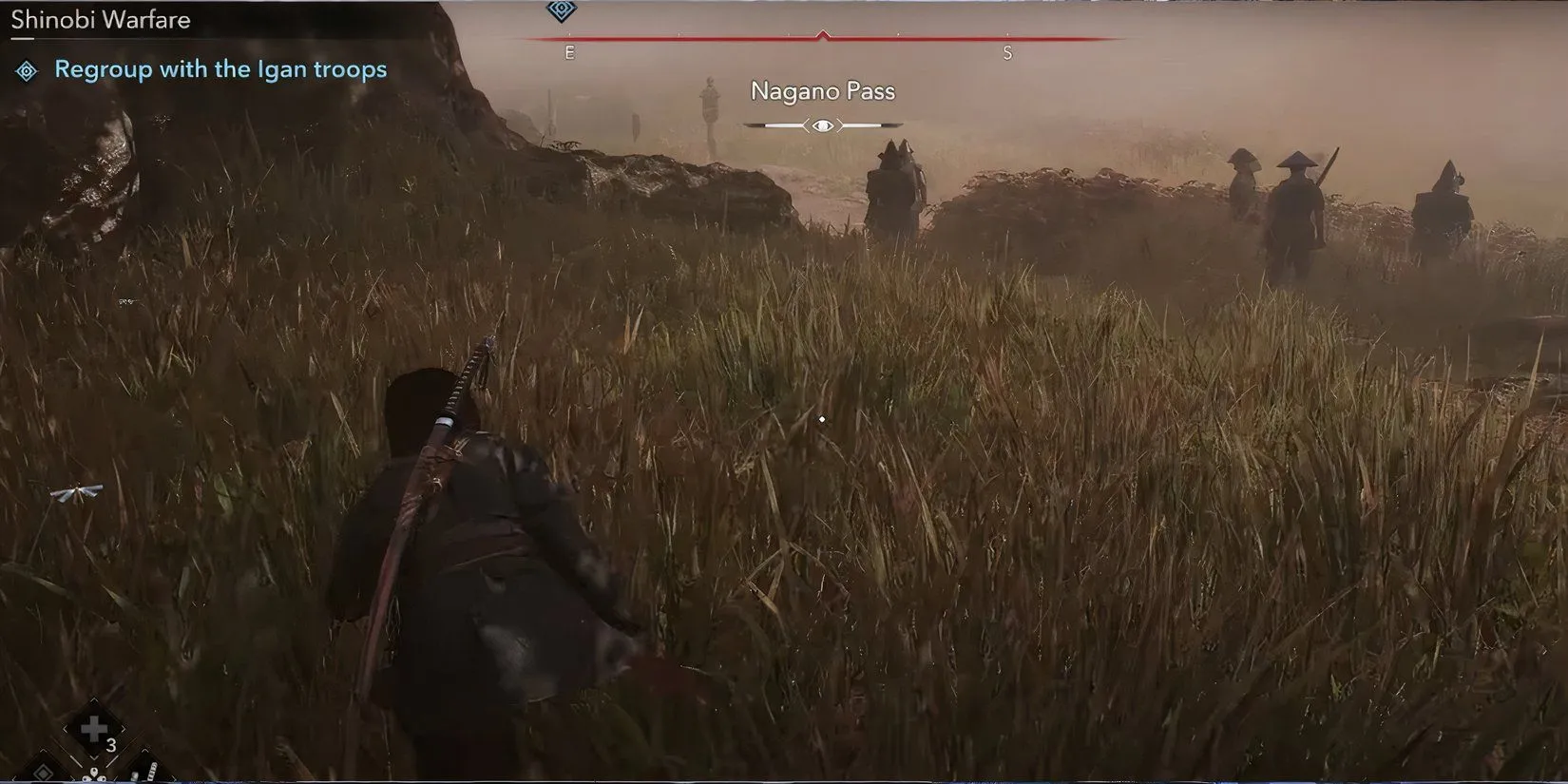 Naoe lén lút quanh lính Oda trong AC Shadows