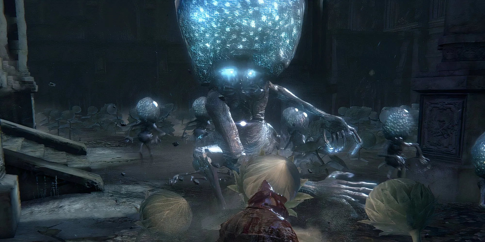 Sứ Giả Thiên Giới (Celestial Emissary) trong Bloodborne, một boss nhiều giai đoạn dễ dàng và có nhiều quái phụ