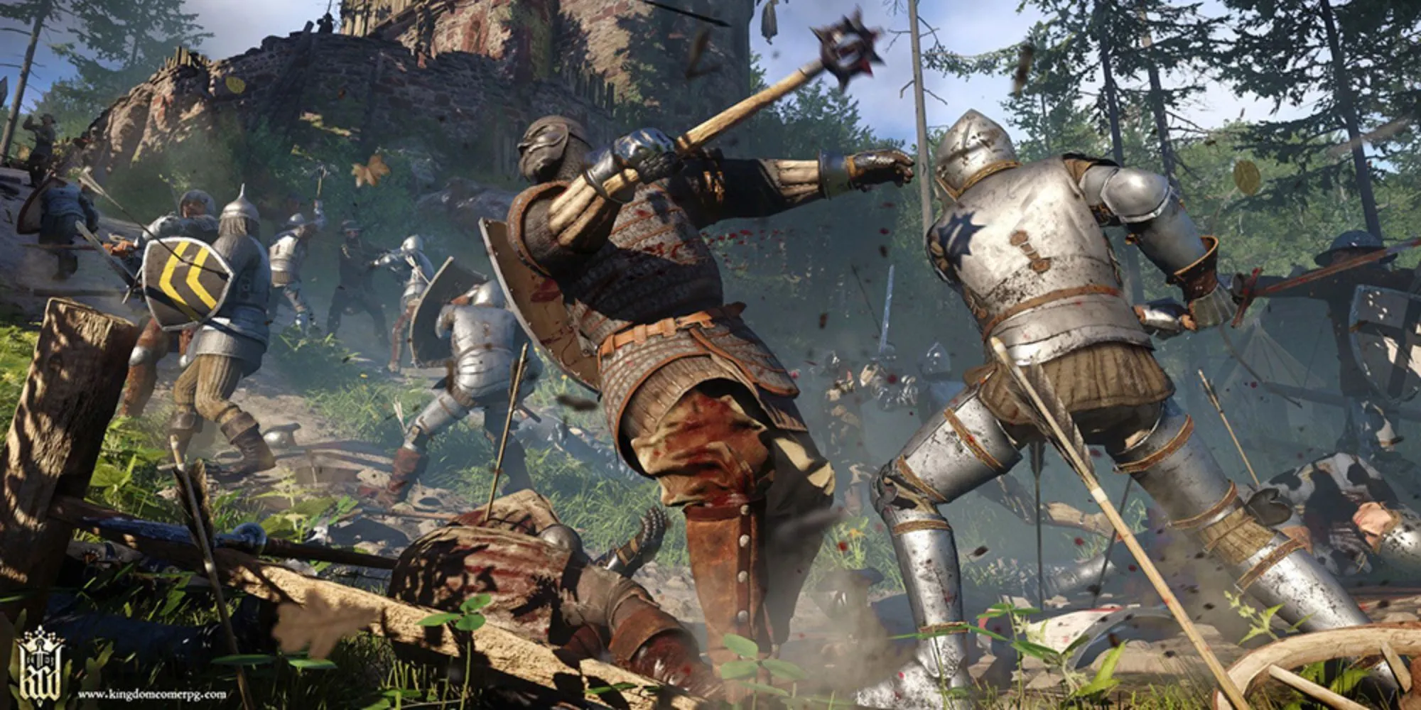 Cảnh chiến đấu trong Kingdom Come: Deliverance với một hiệp sĩ tấn công kẻ thù bằng chùy.