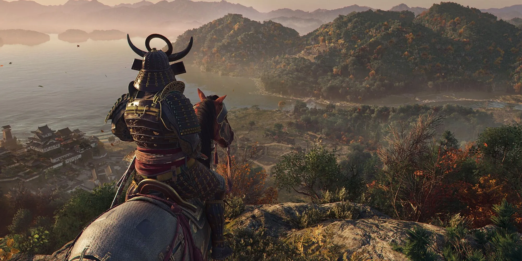 Nhân vật Yasuke ngắm cảnh từ lưng ngựa trong Assassin's Creed Shadows