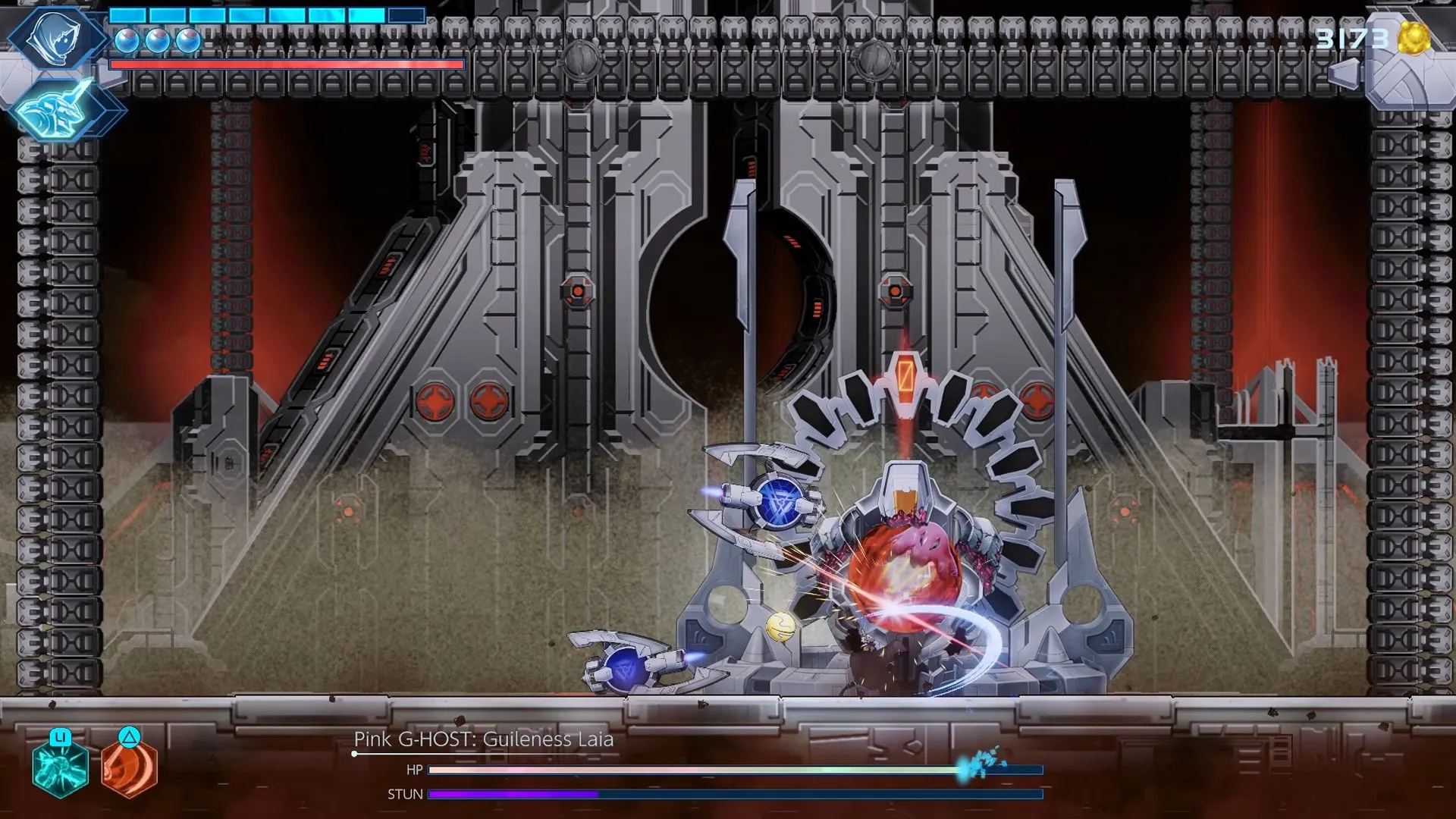 Boss Pink G-HOST trong Shadow Labyrinth ở Giai Đoạn 1 với hai kẻ địch phụ màu xanh dương tấn công từ trần nhà