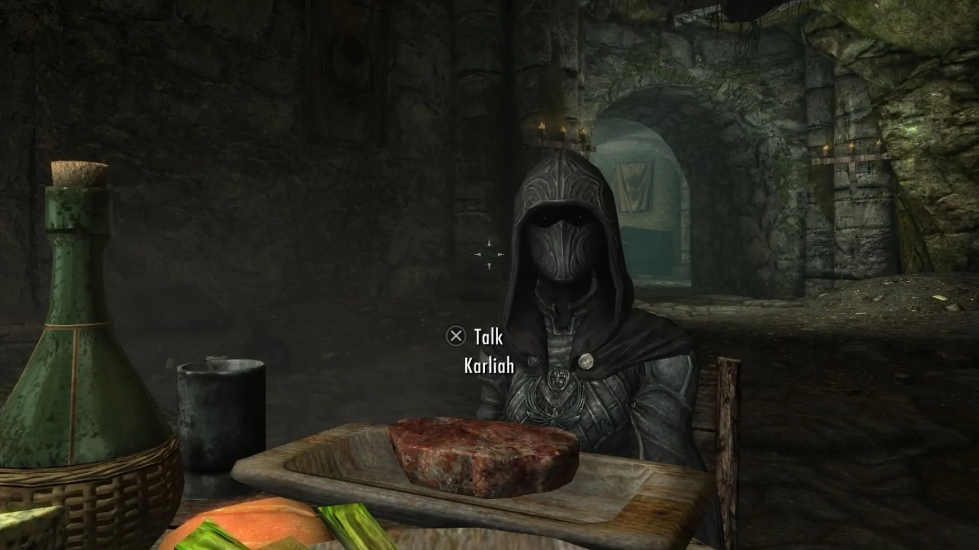 Karliah, thành viên Nightingale của Thieves Guild trong Skyrim, một bậc thầy bắn cung và trộm cắp.