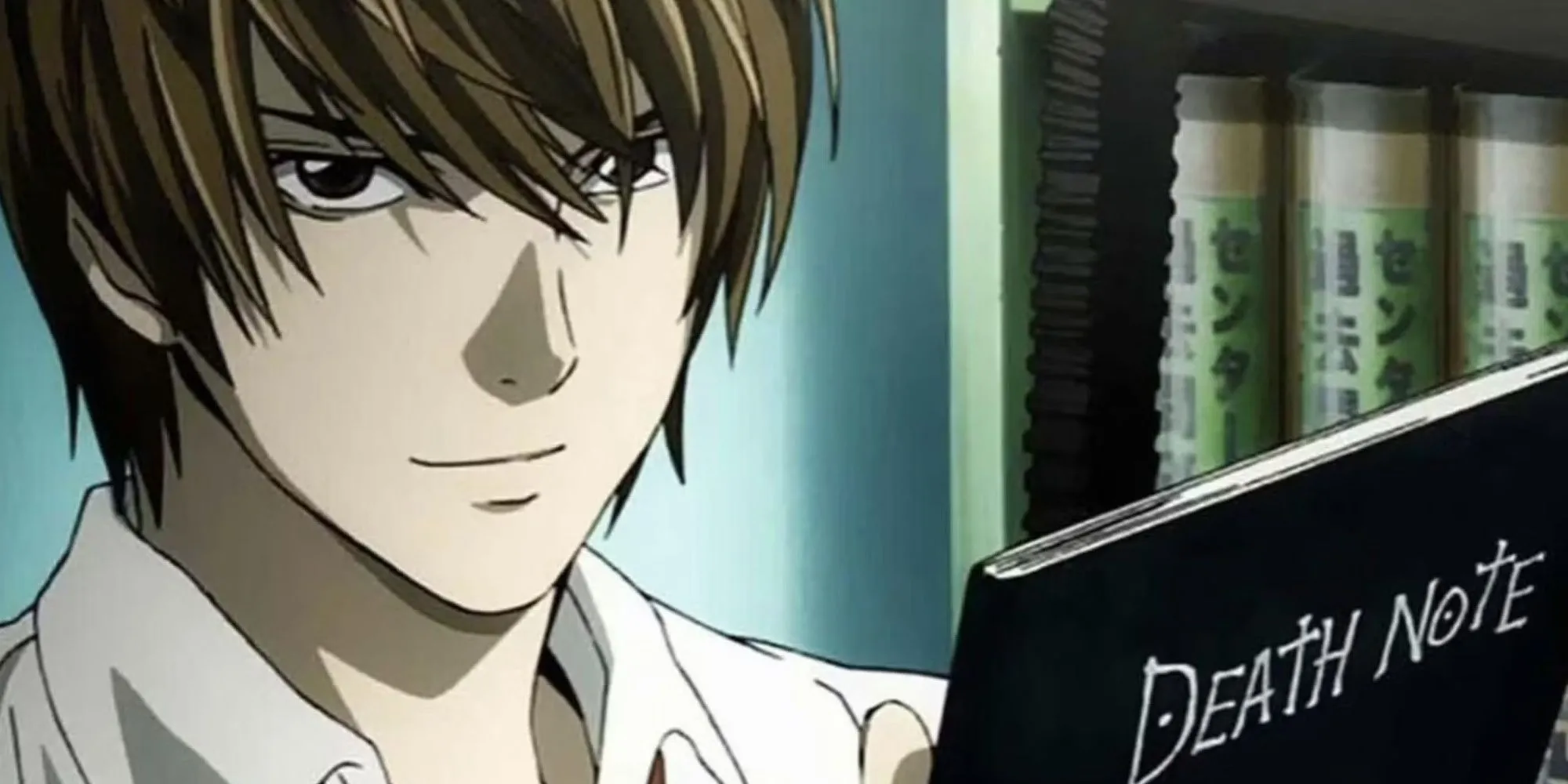 Light Yagami viết tên tội phạm đầu tiên vào Sổ Tay Tử Thần