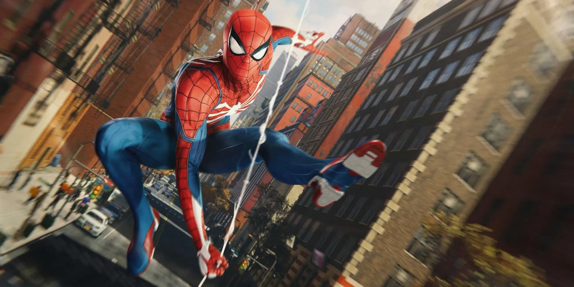 Người Nhện đu tơ xuyên qua những tòa nhà chọc trời của Thành phố New York trong Marvel's Spider-Man Remastered